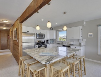 WH1019- Oceanfront Oasis! Featuring 3 BRs, Wifi, Ocean Views and Hot Tub! 3