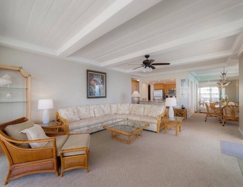 Whaler 1052 Direct Oceanfront 2-Bedroom Corner Unit 5