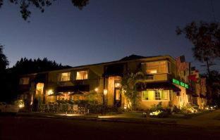 Wilshire Crest Hotel 5