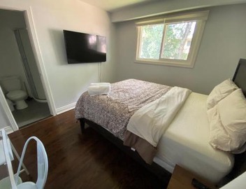 Yonge and Finch Subway !P Cozy & Quiet Private Bdr with Private Bathroom 2