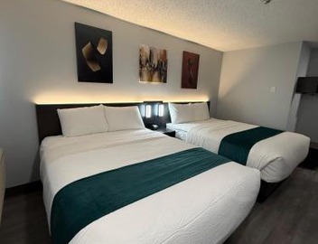 Zero - 100 Motor Inn 3