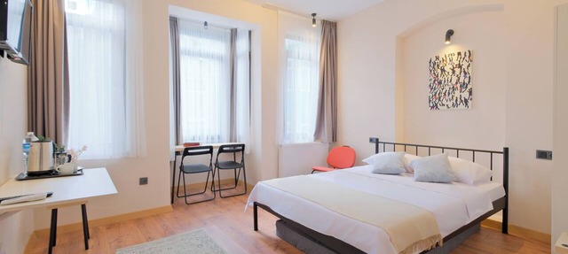 1 bedroom apartment in enchanting Beyoğlu with AC, WiFi