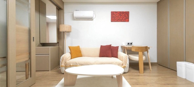 1-bedroom condo with AC in Seoul Gangnam
