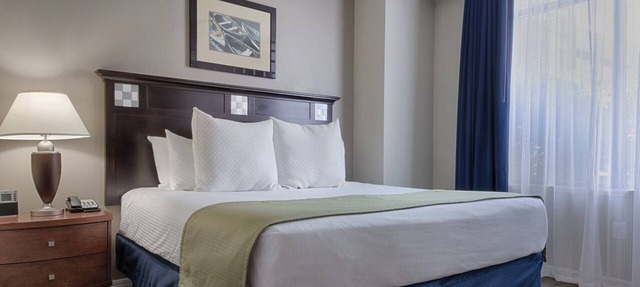 1 Bedroom Deluxe Condo - National Harbor -Pools & more!