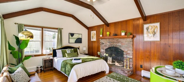 1 Mi to Downtown Salem: Studio w/Fire Pit Access