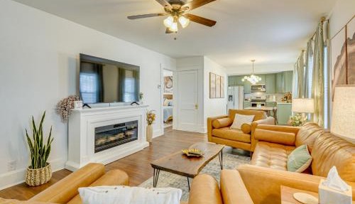 < 1 Mi to MSU! Updated Springfield House w/Deck