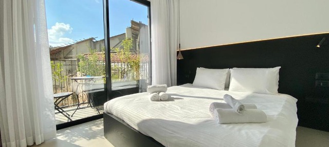 12 Shimon HaTzadik - By Beach Apartments TLV