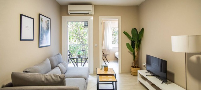 12TOGO1035 - Spacious Apartment near Camp Nou