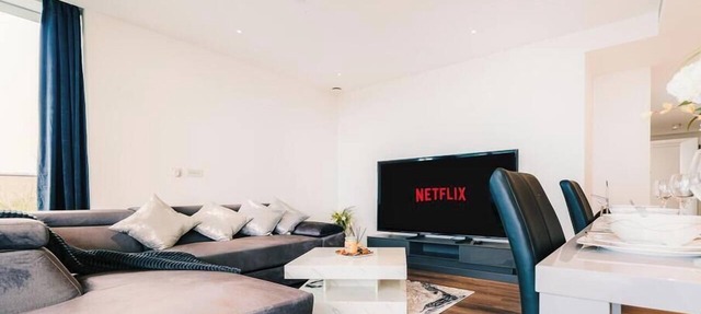 -15% LUX 2BDR Apartment in Aldgate | Central London Zone 1 Location