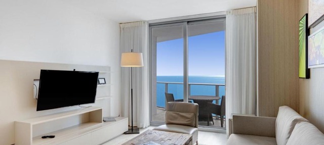 18th Floor Ocean Views Pool Beach Fitness