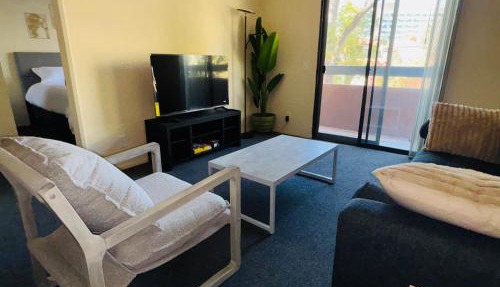 1Bd Prime Westwood Location One Block from UCLA