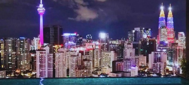 1BR condo with Amazing KLCC View & Infinity Pool at Lalaport Bukit Bintang