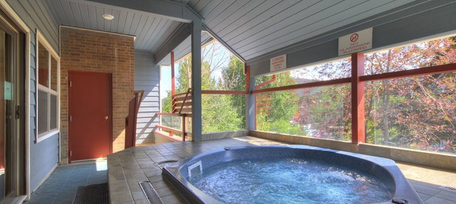 1br Cozy Winter Hideway- Walk To Apres, Shops, Fun- Sleeps 6 1 Bedroom Condo by RedAwning