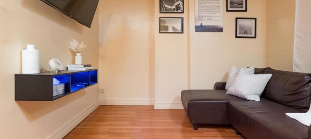 1BR in the Heart of Downtown Boston Famous Nightlife Theater District with Bed Full of Promises TD Garden Common Park MBTA