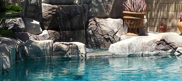 2.5 Miles to Disneyland Luxury 2,850 sq. ft. HEATED SPA REG2015-00090