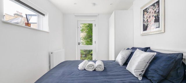 2 bed Flat 10 min from Notthing Hill!