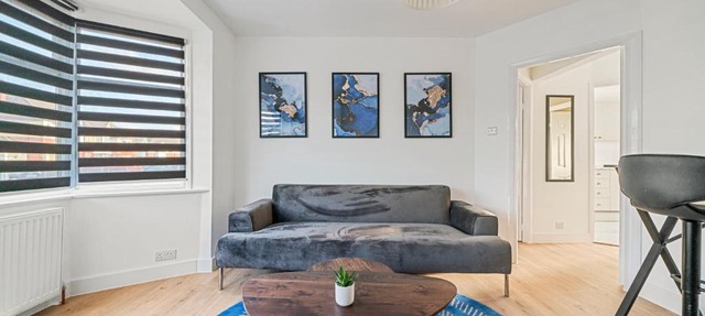 2 Bed Luxury Parking and Garden - Close to Heathrow