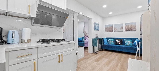 2-bedroom house in peaceful West Covina with AC for relaxing stays