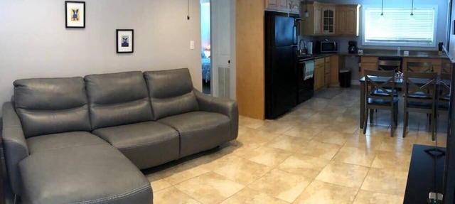 2 br Steps from Tiger Stadium