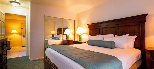 2 Comfortable Units, Kitchen & Free Parking