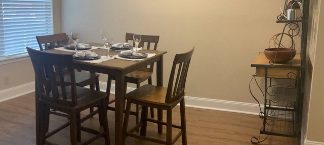 2 Master Bedrooms -Very Clean- Recently Remolded Patios Park at front door