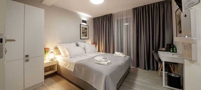 2-person hotel rooms close to the Warsaw airport