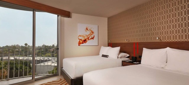 2 West Coast Double Room at Hotel Angeleno w/Rooftop Dining Near UCLA Campus