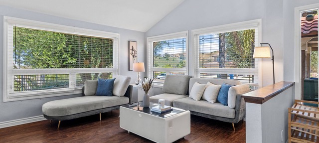 20% OFF Monthly Mountain View & Huge Backyard & Hot Tub - 3 King Bed