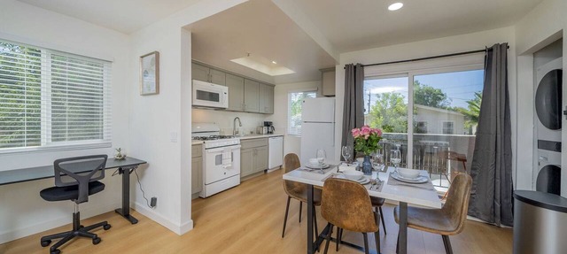 2BD/2BA Apartment near DT Alhambra