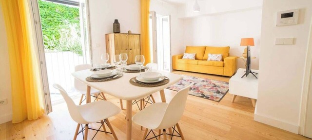 2BDR Apt with parking in Lisbon