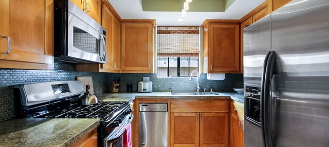 2Bed 2bath Quiet Comfortable 10671 Wilkins Westwood Westside Condo