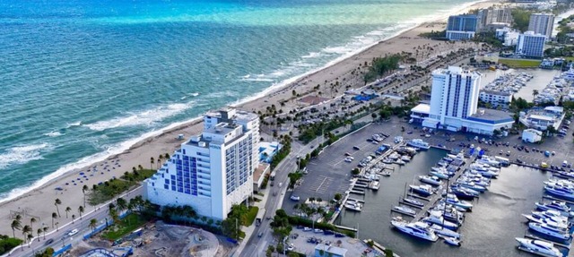 2BR 1BA off Las Olas Steps to Beach