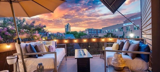 2BR Designer Condo East Downtown Austin
