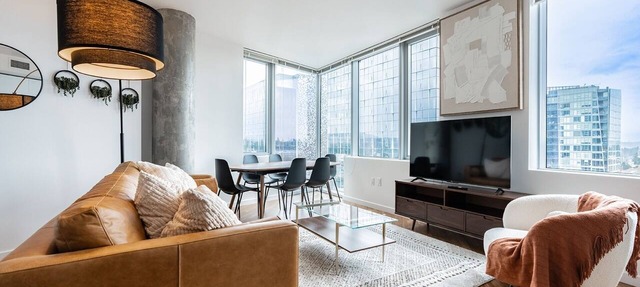 2BR | Gym, Pool | Bellevue | Sophari Towers I