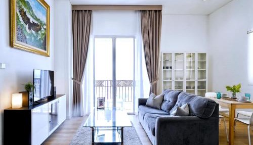 2BR Lucky Tower Residence Jakarta Old Town Top Floor Condo