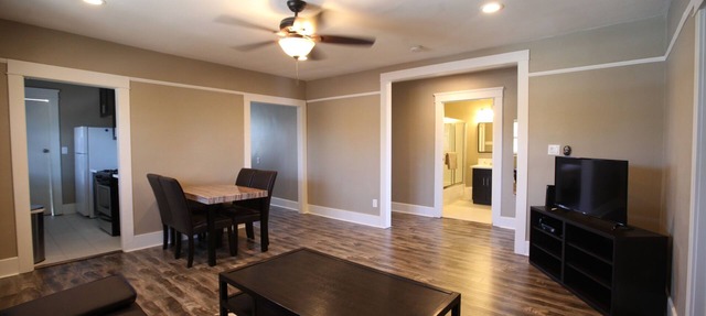 3 Br Disneyland Home — Sleeps 6-8