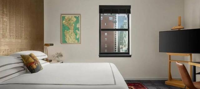 3 Elegant King Rooms at Seattle’s Award-Winning Boutique Hotel