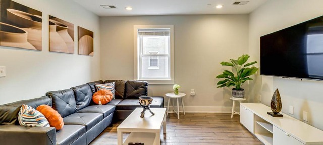 3 Mi to National Mall: DC Apt w/Fenced Yard