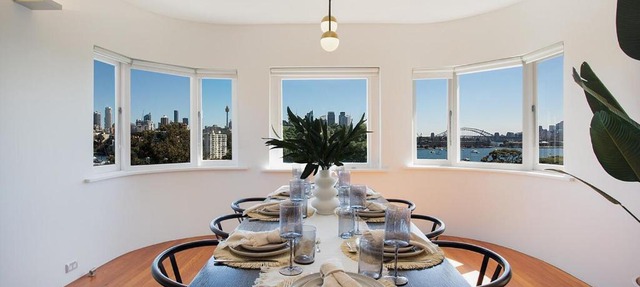 3BR Penthouse Harbour Views