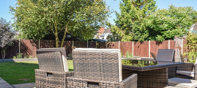 4 bedroom accommodation in Evesham