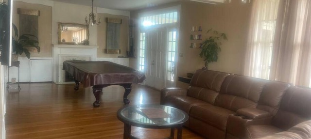 4 Bedroom Gem And All Dat Jazz!!!