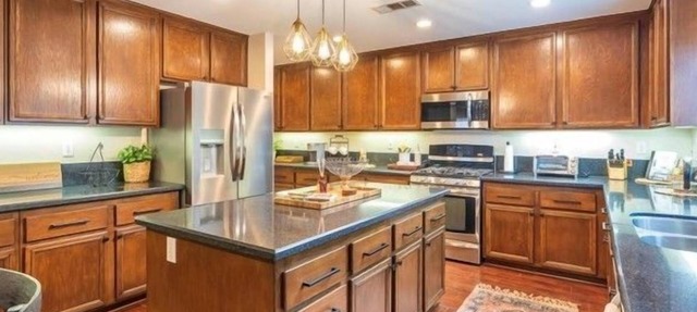 4 Bedroom Single_family 447551 by Houzlet