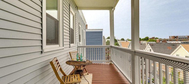 4 Mi to Fenway Park: Pet-Friendly Dorchester Apt!