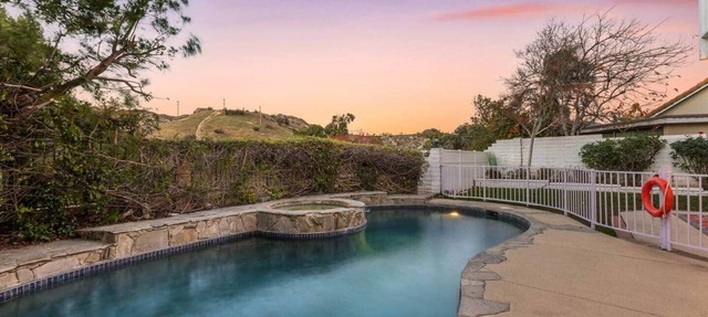 4BR | EV Charger| Central | Pool, Spa & BBQ