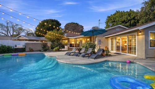 4BR Home near Universal - Private Pool, BBQ, Free Parking