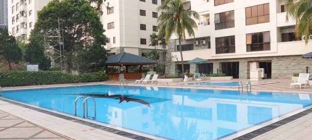 5 Acres Tropical garden in Kemang Raya Residence whole 3/2 Apart 2nd fl. Balcony