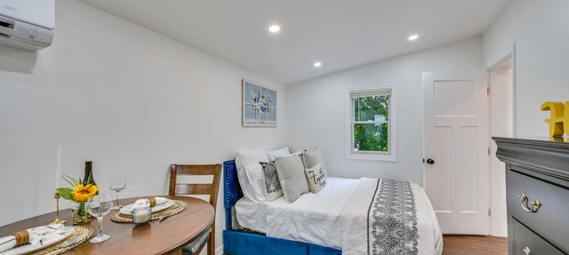 5 Mi to Salem: Furnished Patio at Danvers Studio!