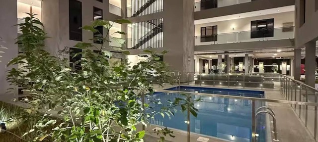 5 mins to the sea ~1BR luxury apartment ~Pool ~ Fast Wi-Fi
