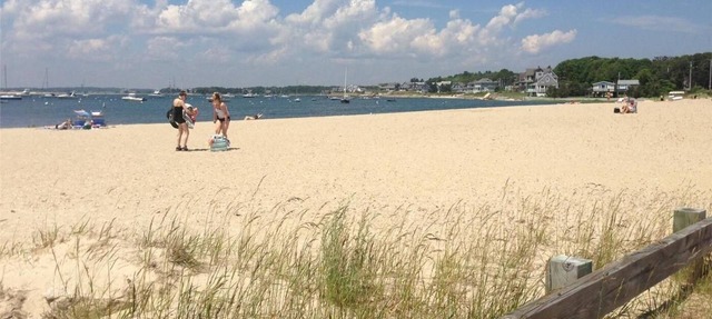 5 Star Accomodations - Less than a mile to Monument Beach