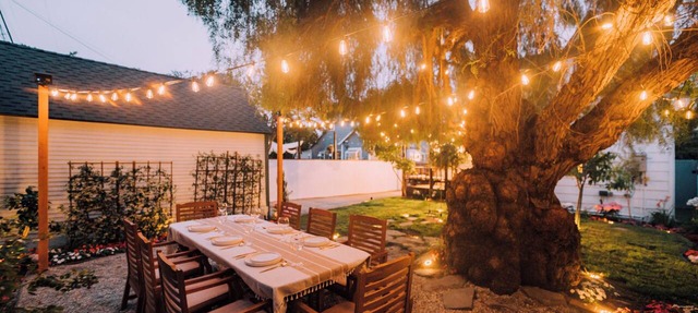 5BR LA Garden Villa w/Dining, Nearby Beaches